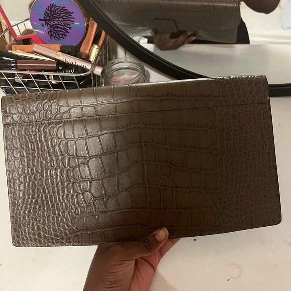 Brown Danier leather clutch - Picture 2 of 3